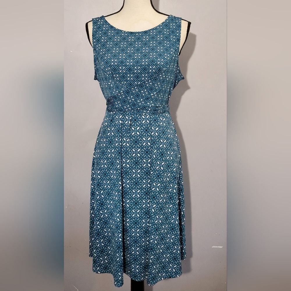 Motherhood size large sleeveless teal cross over tied dress